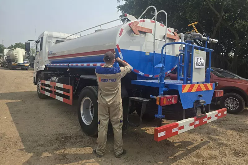 cho thuê xe tưới nước rửa đường