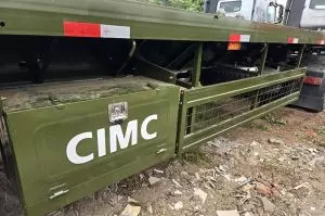 Moóc sàn 40feet CIMC Huajun 12m4 xác nhẹ 7 tấn